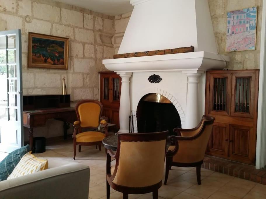 Maison Dans Un Mas Le Moulin Piot Bellegarde  Εξωτερικό φωτογραφία